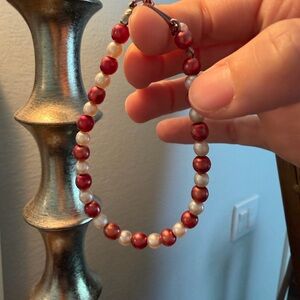 Elegant Red and White Pearl Bracelet